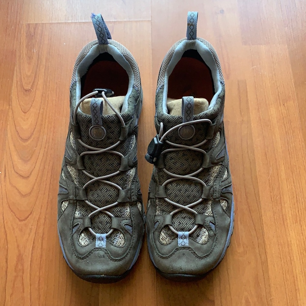Merrell women’s hiking shoes